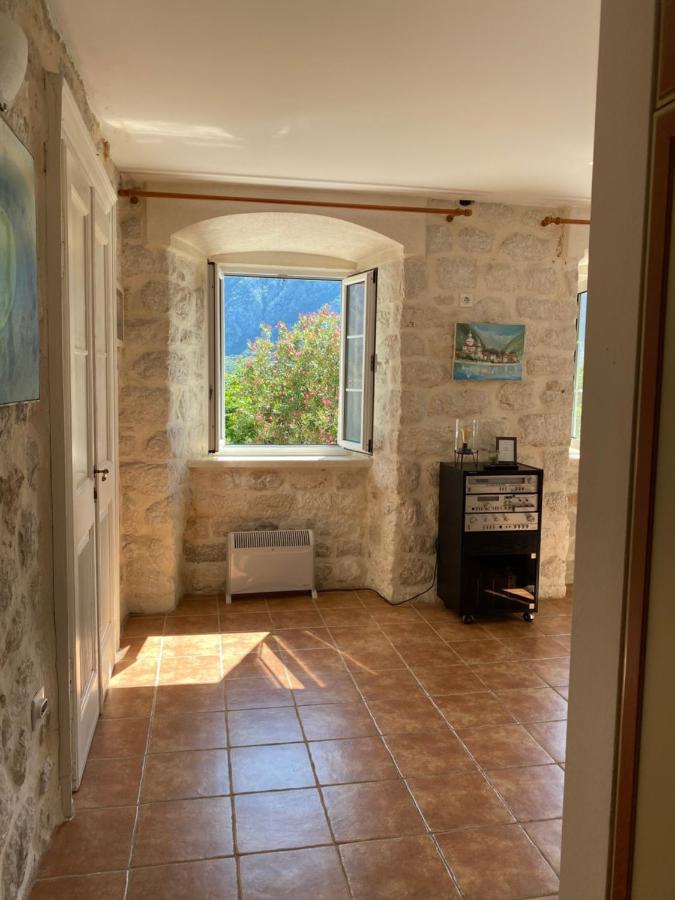 Villaoldmariner Prčanj Exteriör bild